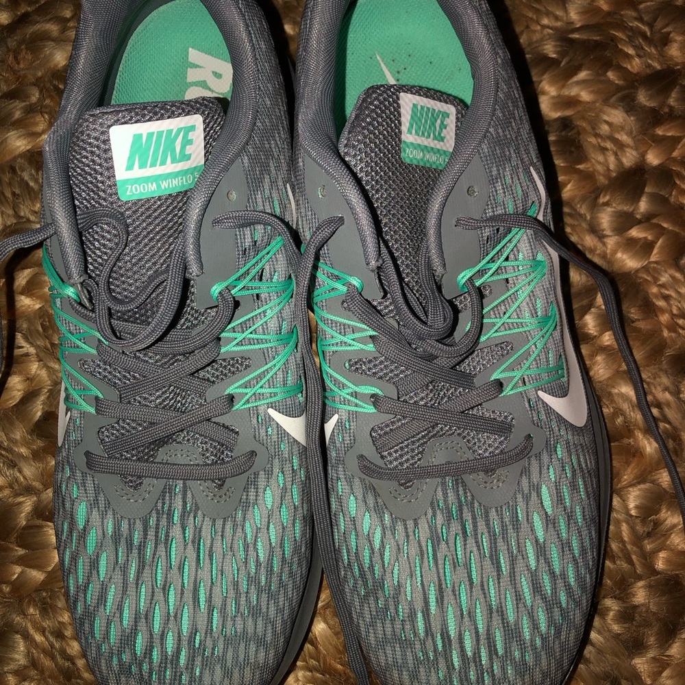 Nike Air Zoom Winflo grey/turquoise SZ 11 like new NO wear